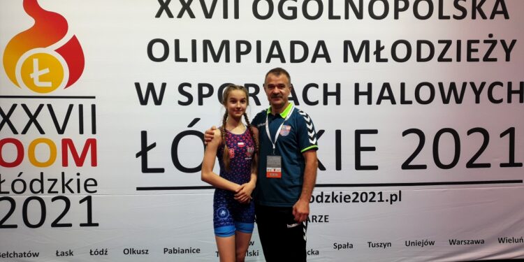 Połaniec. Świetny występ młodej zapaśniczki