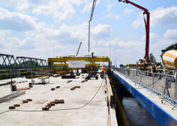 Zdziary, Rudnik nad Sanem: Budowany most na Sanie w ciągu S19 połączył brzegi