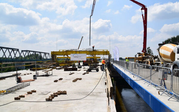 Zdziary, Rudnik nad Sanem: Budowany most na Sanie w ciągu S19 połączył brzegi