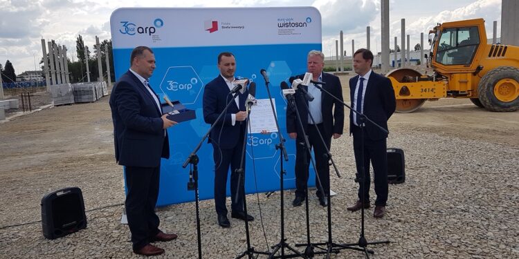 Tarnobrzeg. Nowa hala produkcyjna powstaje w TSSE. Jest inwestor.