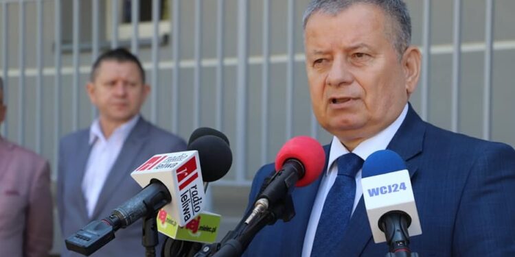 Mielec:  Jestem zaskoczony decyzją dyrektora!