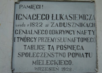 Padew Narodowa: Gmina w centrum  świętowania rocznic  Ignacego Łukasiewicza.