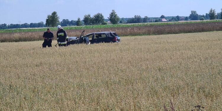 Sokolniki. Auto kilkukrotnie koziołkowało.