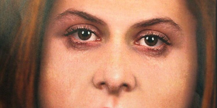 Nowa Dęba. Wpuściła nieznajomą. Straciła 1700 zł. i kartę bankową