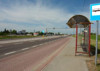 Mielec: Przystanki powiatu w zarządzaniu miasta.