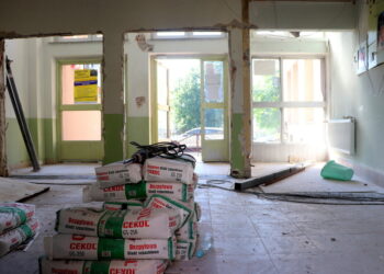 Mielec: Kompleksowy remont I LO