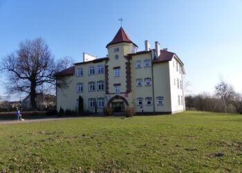 Tarnobrzeg. „Szóstka” bogatsza o nowe pomoce dydaktyczne.