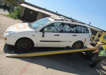 Tarnobrzeg. Z parkingów znikają wraki