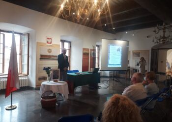 Sandomierz: „Pamięci sandomierskich Kolumbów”.