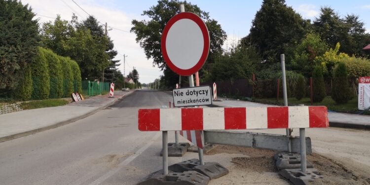 Tarnobrzeg. Ulica Orląt Lwowskich na razie przejezdna tylko dla mieszkańców