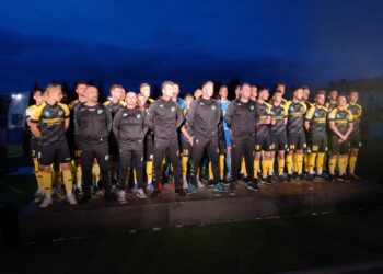 Piłka nożna. Efektowna prezentacja drużyny Siarki Tarnobrzeg