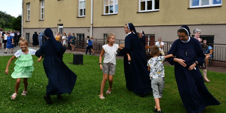 Dębica: Służebniczki Dębickie pamiętają o swoim założycielu