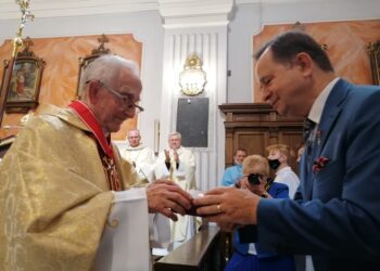 Mielec: Uhonorowany za 'za wybitne zasługi w działalności społecznej i patriotycznej’.