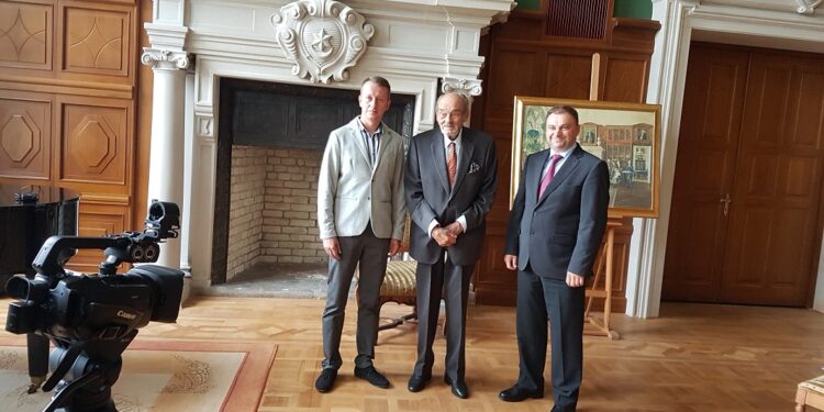 Tarnobrzeg. Powstaje film o jednej z pereł Tarnobrzega – Kolekcji Dzikowskiej.