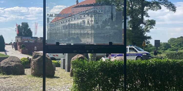 Sandomierz: Szklany spacer już dostępny