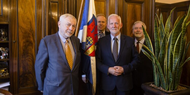 Tarnobrzeg. Przedstawiciele miasta z wizytą u prezydenta Krakowa.