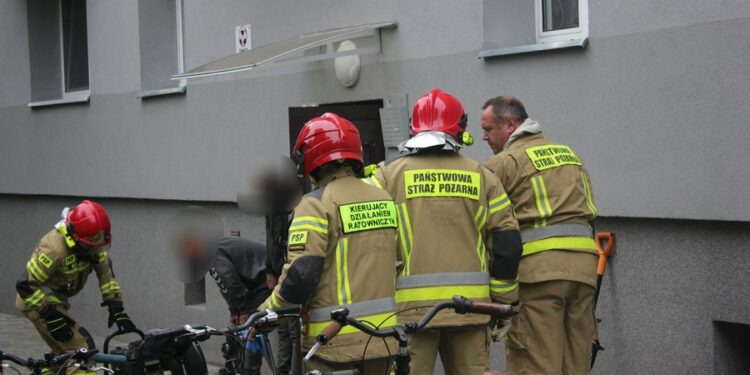 Tarnobrzeg. Zadymienie w mieszkaniu na Skalnej Górze.