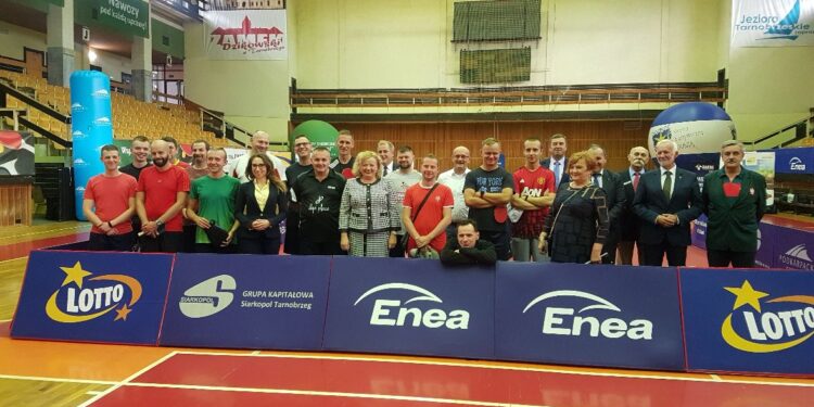 Tarnobrzeg. II Mistrzostwa Polski Dziennikarzy w Tenisie Stołowym.