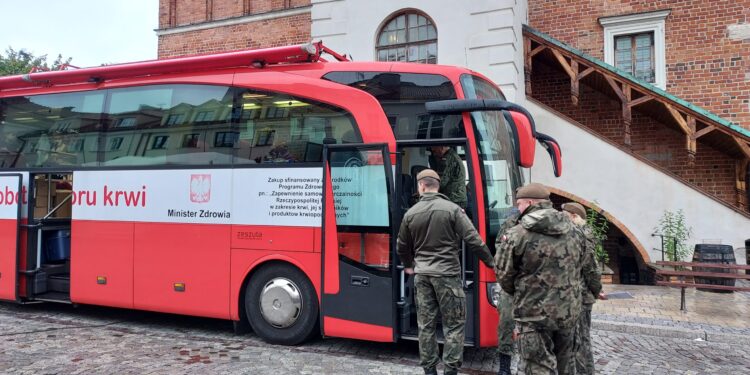 Sandomierz: Żołnierze WOT pomaganie mają we krwi.