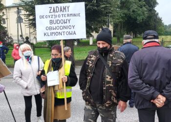 Klimontów: Kolejna blokada drogi. Mieszkańcy walczą o obwodnicę.