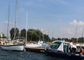 Tarnobrzeg. Policjanci podsumowali sezon wakacyjny nad Jeziorem Tarnobrzeskim.