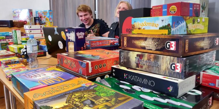 Staszów: „Wyloguj się do gry – powiat staszowski z planszówkami”.