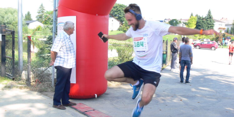 Obrazów: VI Bieg o Kryształowe Jabłko Wójta Gminy Obrazów.