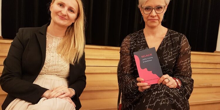 Tarnobrzeg. „Relacje jakby trochę prawdziwe”. Debiutancka książka Katarzyny Boyen.