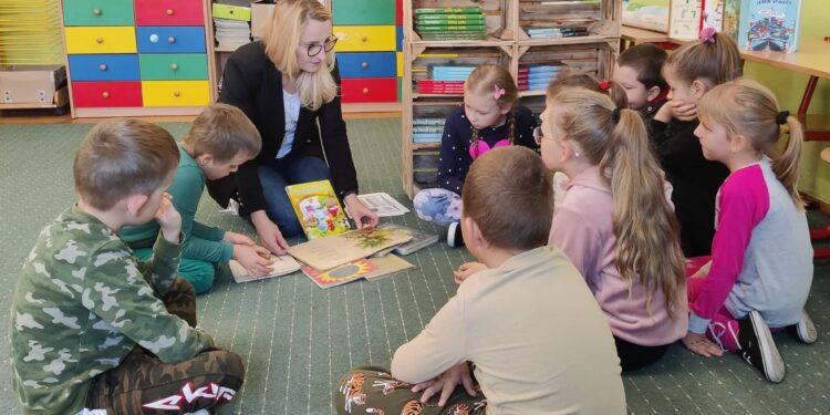 Góry Wysokie: Ogólnopolski Dzień Głośnego Czytania.