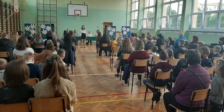 Tarnobrzeg. Szkoły otwarte. Nauczyciele czekają na uczniów.