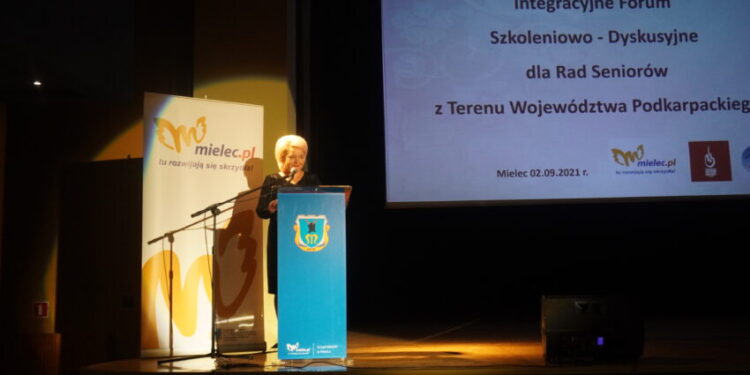Mielec: Forum Szkoleniowo-Dyskusyjne dla Rad Seniorów.