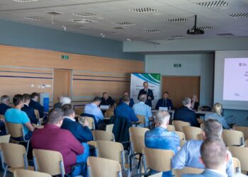 Mielec: Konsultacje o  Regionalnej Strategii Innowacji.