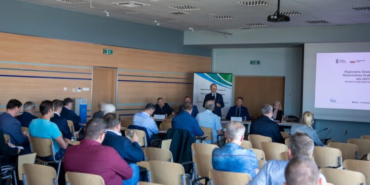 Mielec: Konsultacje o Regionalnej Strategii Innowacji.