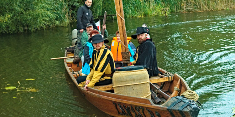 Motycze Szlacheckie: Wodniackim piknikiem pożegnali lato