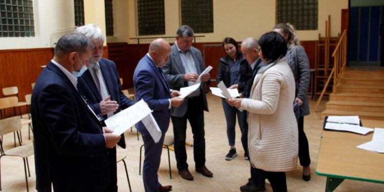 Nisko: Przebudują aulę szkolną w LO