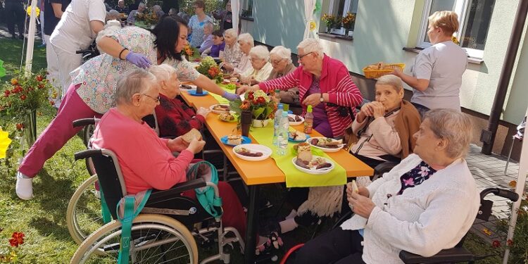 Tarnobrzeg. Pacjenci pokosztowali „smaków lata”.