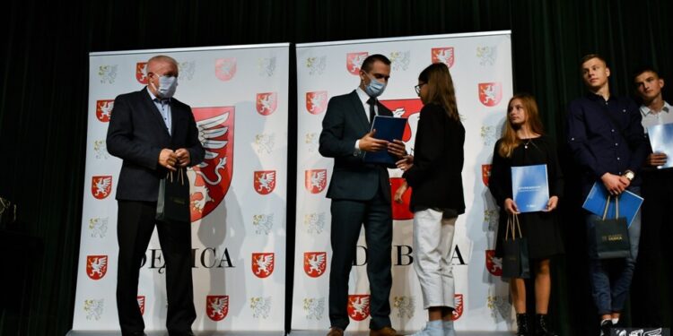 Dębica: Miasto doceniło młodych i uzdolnionych.