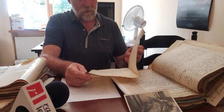 Tarnobrzeg. Relacje świadków rzezi wołyńskiej. Znalezisko ze strychu ma wymiar ogólnopolski.