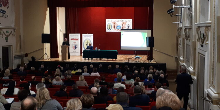 Sandomierz: „Solidarni z rodziną”.