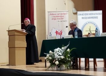 Sandomierz: O problemach i zadaniach rodziny.