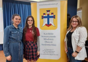 Sandomierz: Wiernie służyć Bogu, Kościołowi i Ojczyźnie.