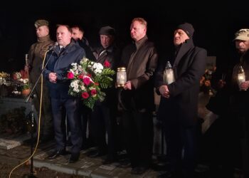 Sandomierz: 191 rocznica wybuchu powstania listopadowego przy mogile porucznika Ignacego Marynowskiego.