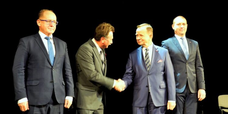 Dębica: Odznaczony wyjątkowym medalem.