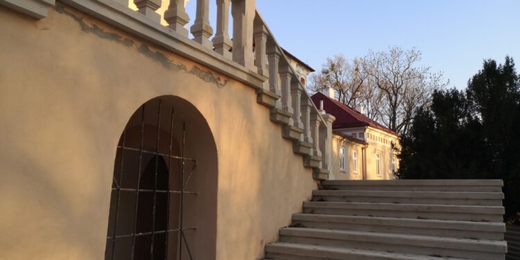 Grębów. W przyszłym roku kolejny etap renowacji Pałacu Dolańskich