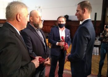 Mielec: Zasłużony dla Kultury Polskiej.