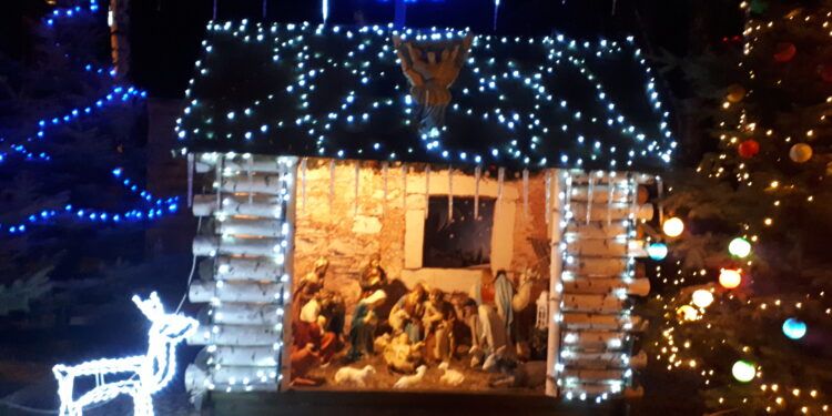 Sandomierz: Kiermasz Mikołajkowy po raz pierwszy na placu 3 Maja.