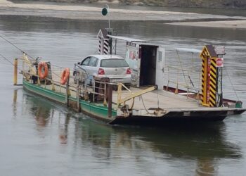 Tarnobrzeg, Koprzywnica. Atrakcja turystyczna na promie.