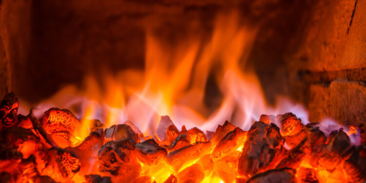 Dębica: Urzędnicy będą sprawdzać czym palą mieszkańcy.