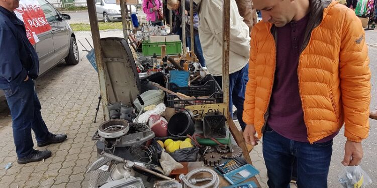 Tarnobrzeg. Pchli Targ w niedzielę 28 listopada.