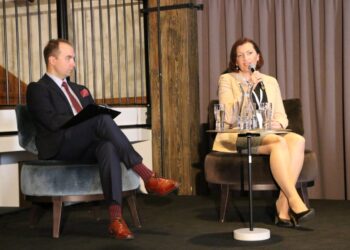 Region: Konferencja na temat walki z Covid19.
